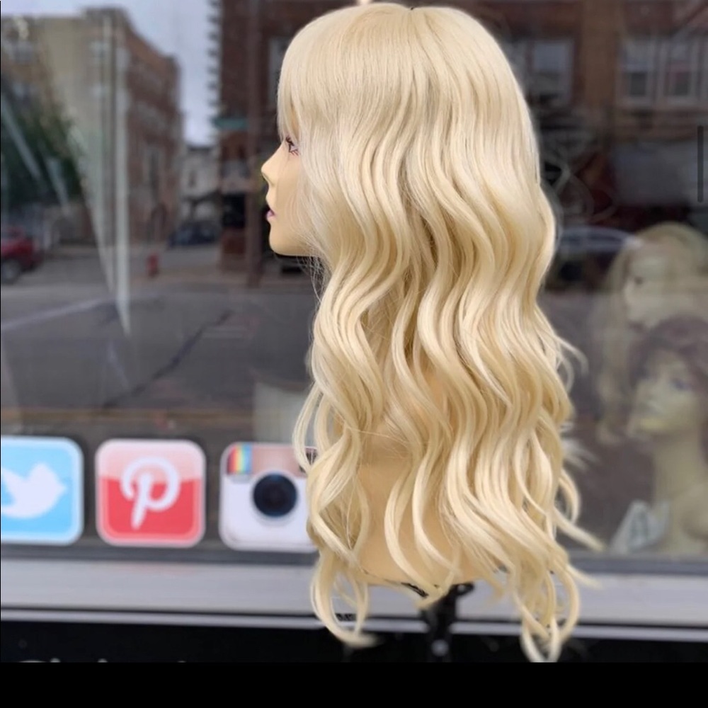 Sale Blonde bangs wig 613 Is blonde